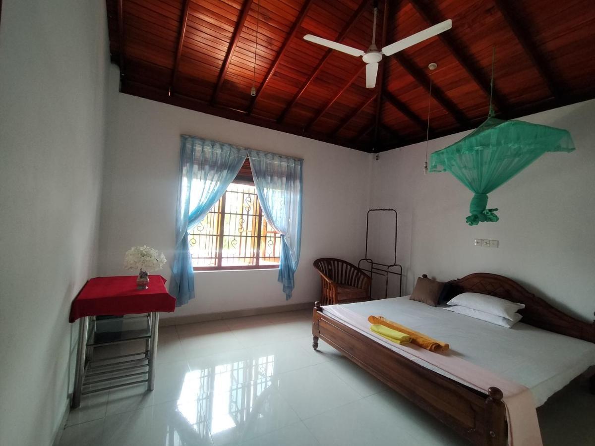 Golden Town Hotel Tangalle Exterior photo